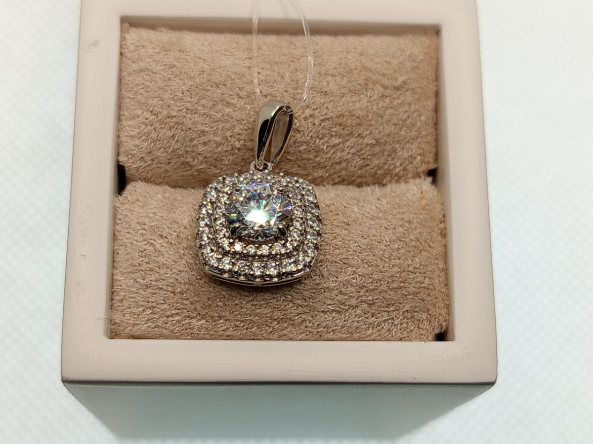 ПОДВЕСКА С КАМНЯМИ (Au 585)