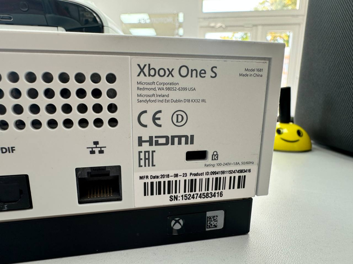 Игровая приставка Xbox One S 1TB