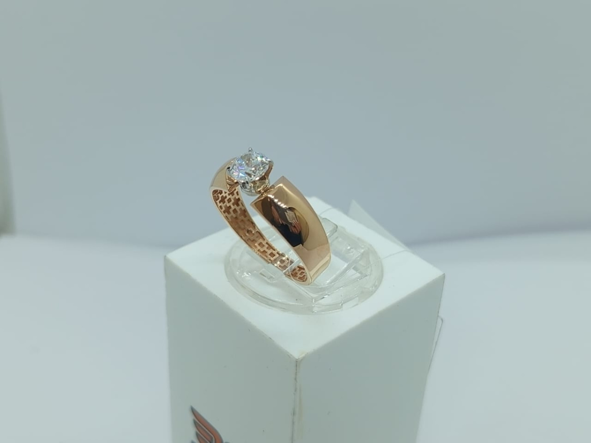 КОЛЬЦО С КАМНЕМ (Au 585)