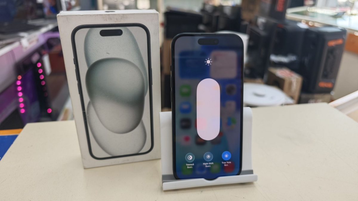 Смартфон Apple Iphone 15 128Gb