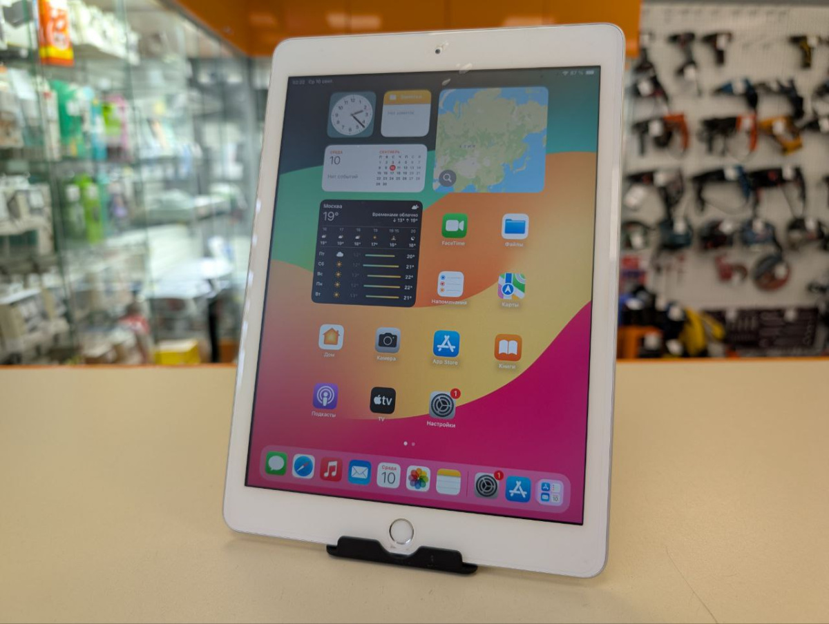Планшет Apple IPad 6 128 ГБ A1893 (Wi-Fi)