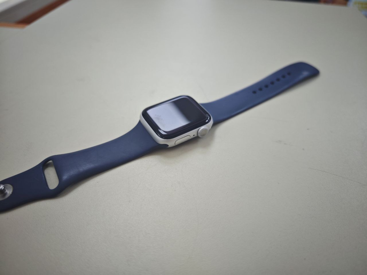 Смарт-часы Apple Watch Series 5 40 мм