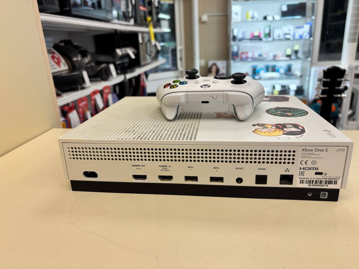 Игровая приставка Xbox One S 1TB