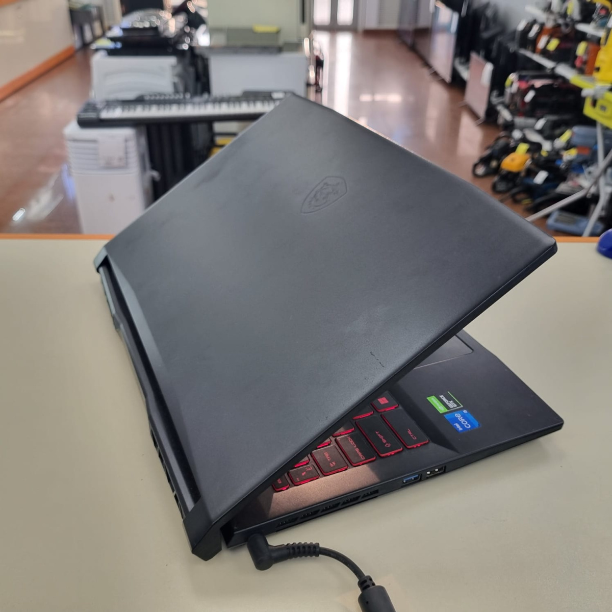 Ноутбук MSI MSI GF66 11SC-1251XRU;  Core I5-11400H, GeForce GTX 1650, 8 Гб, 256 Гб, Нет