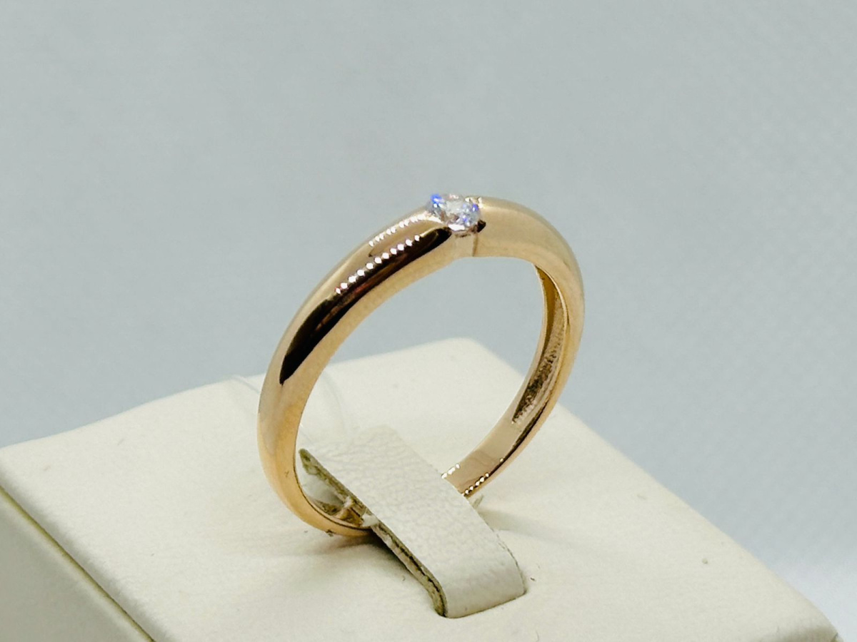 01-7121 КОЛЬЦО С КАМНЕМ (Au 585)