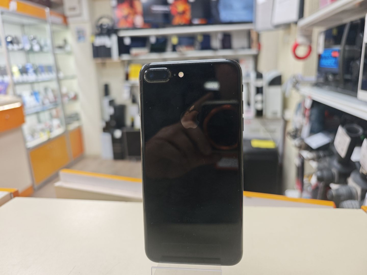 Смартфон Apple iPhone 7 Plus 32Gb