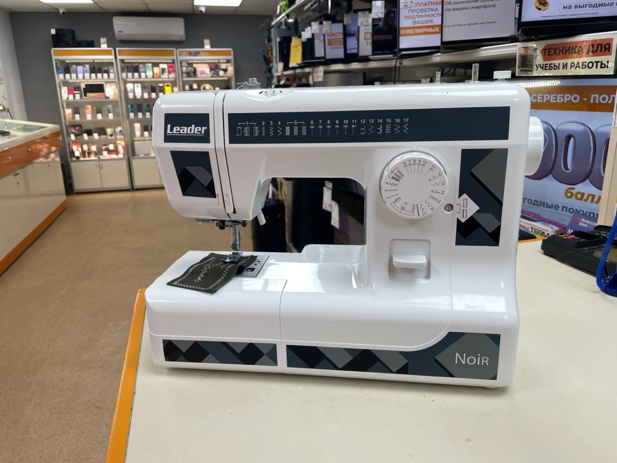Швейная машина Leader Noir