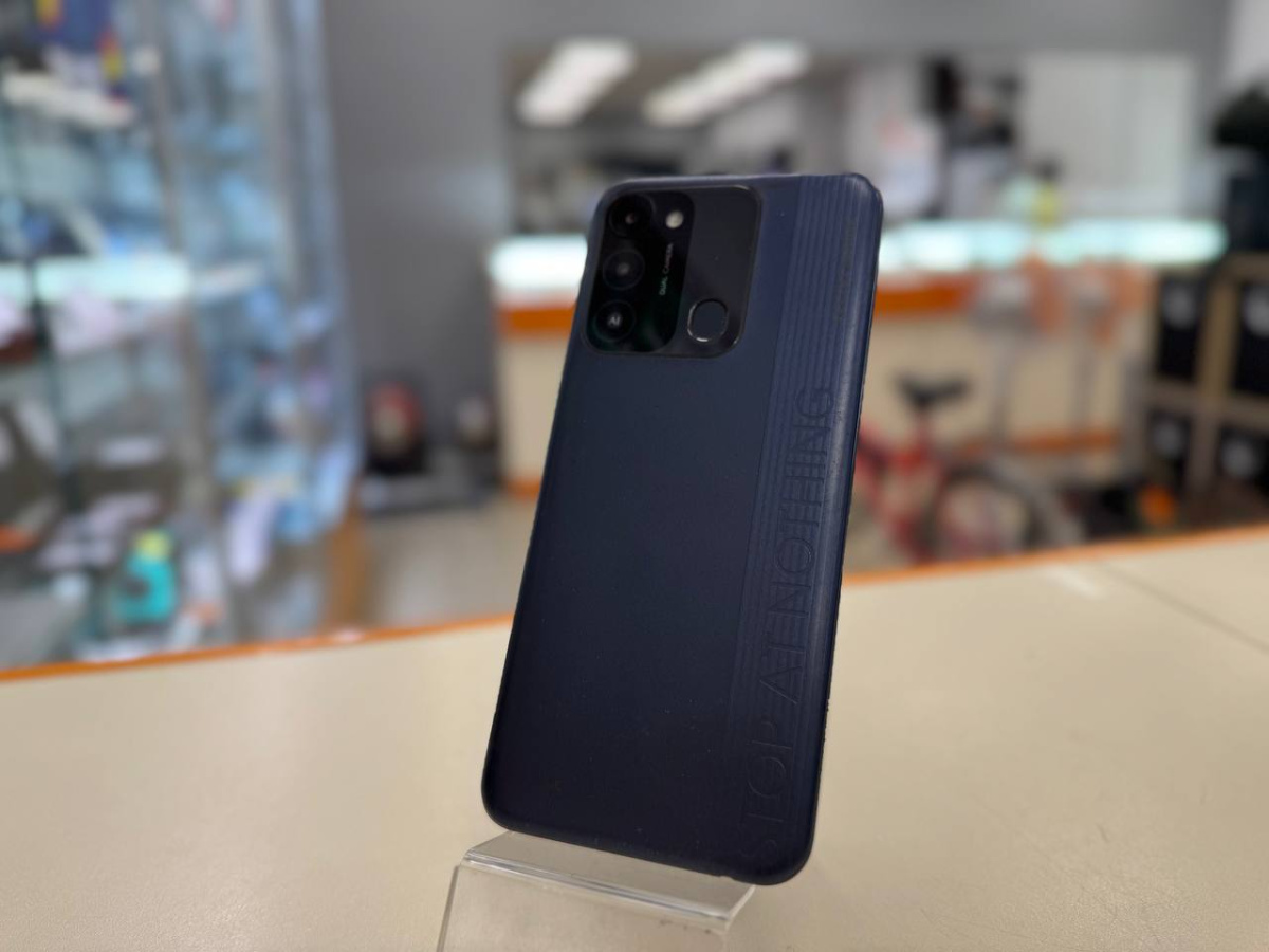 Смартфон Tecno Spark 8C 4/64