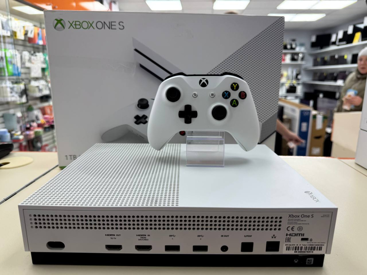 Игровая приставка Xbox One 1 Tb
