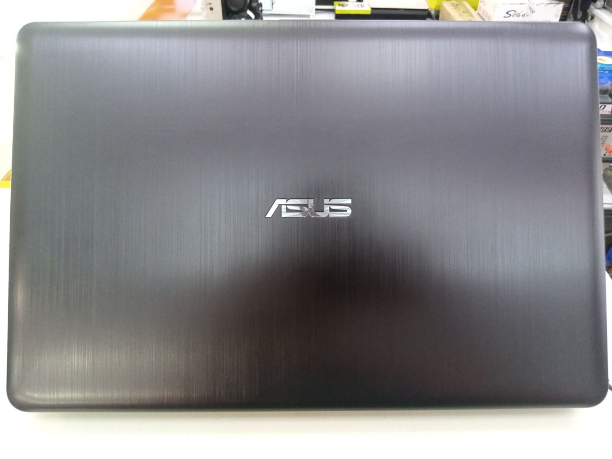 Ноутбук ASUS .; Celeron N3060, HD Graphics, 4 Гб, Нет, 250 Гб