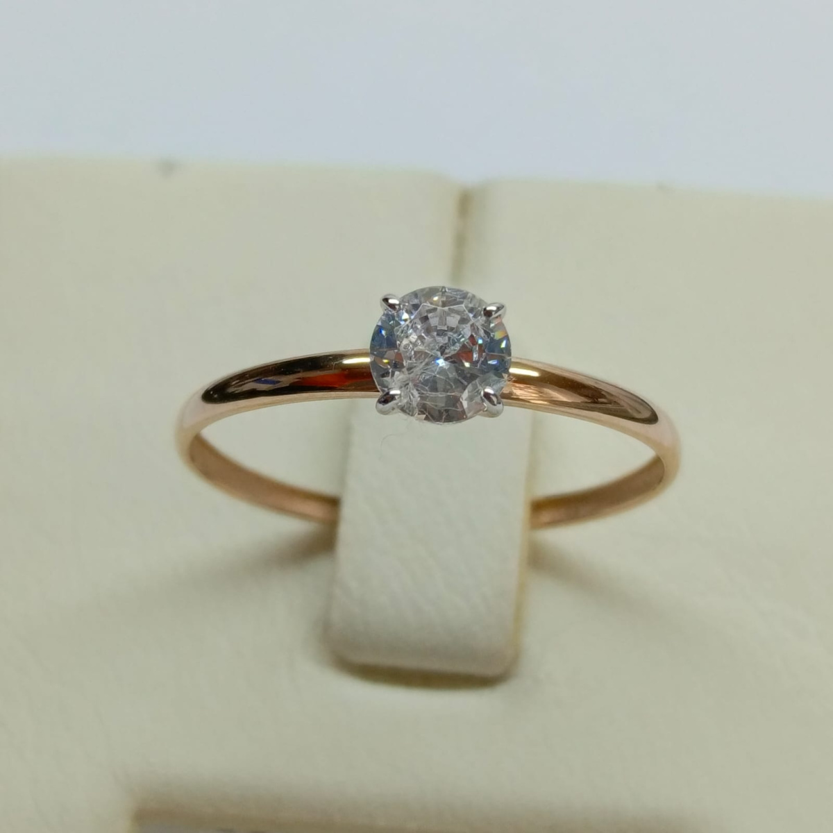 КОЛЬЦО С КАМНЕМ (Au 585)