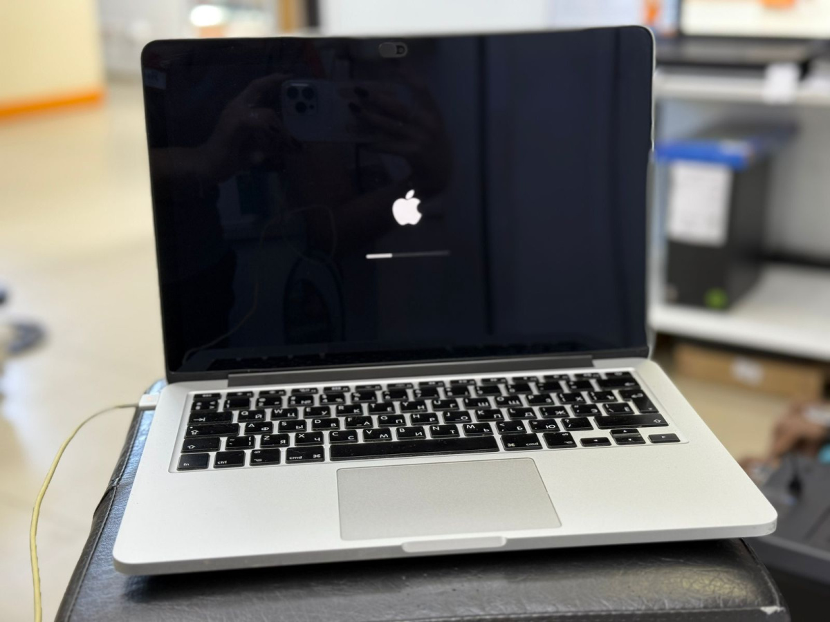 Ноутбук Apple MacBook Pro с дисплеем Retina 13 дюймов Core i5(2015) A1502
