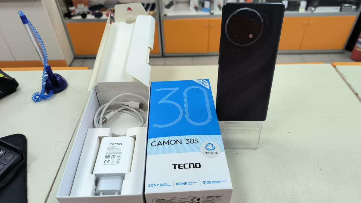 Смартфон Tecno Camon 30S 6/128