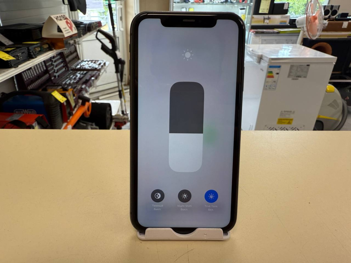 Смартфон Apple iPhone 11 64Gb