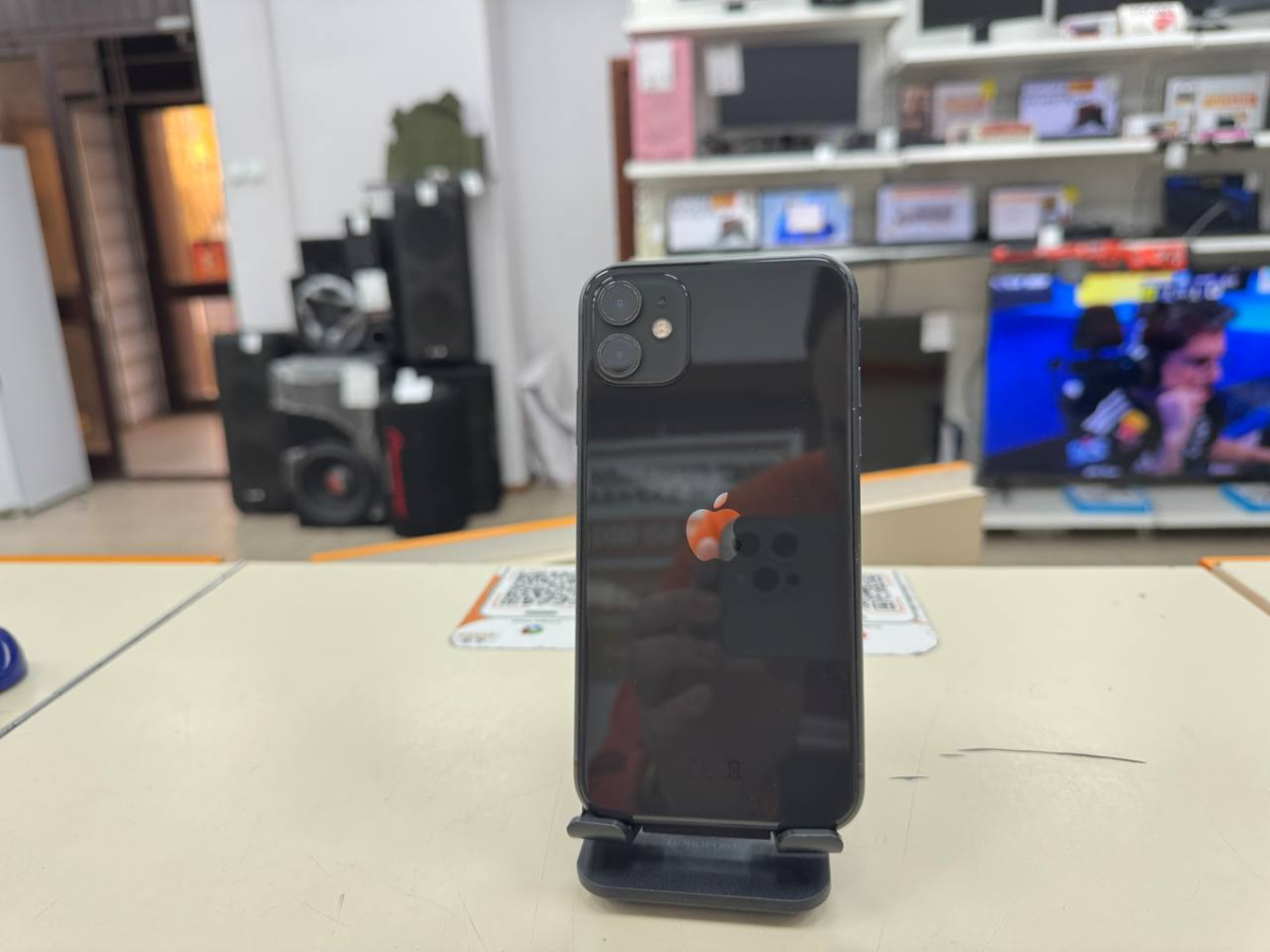 Смартфон Apple iPhone 11 64Gb