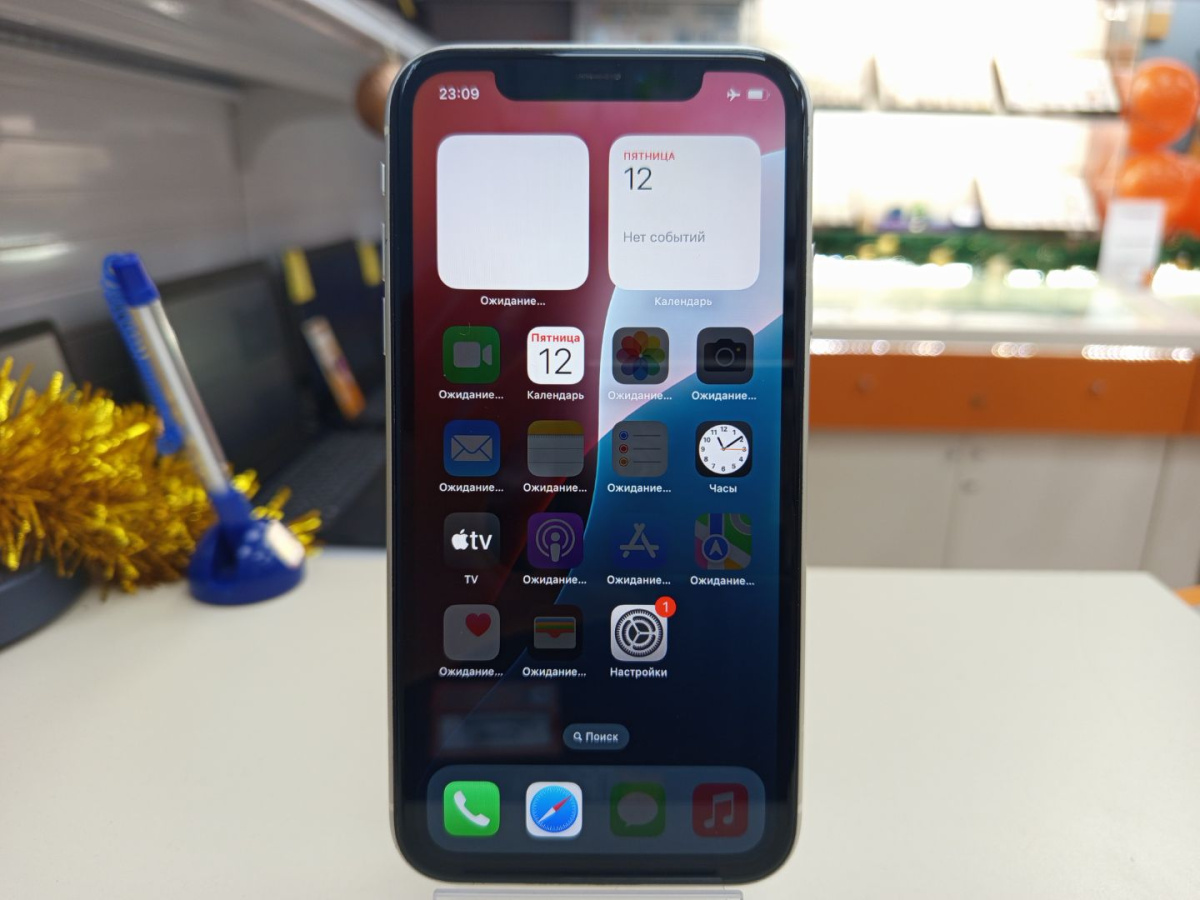 Смартфон Apple iPhone 11 64Gb
