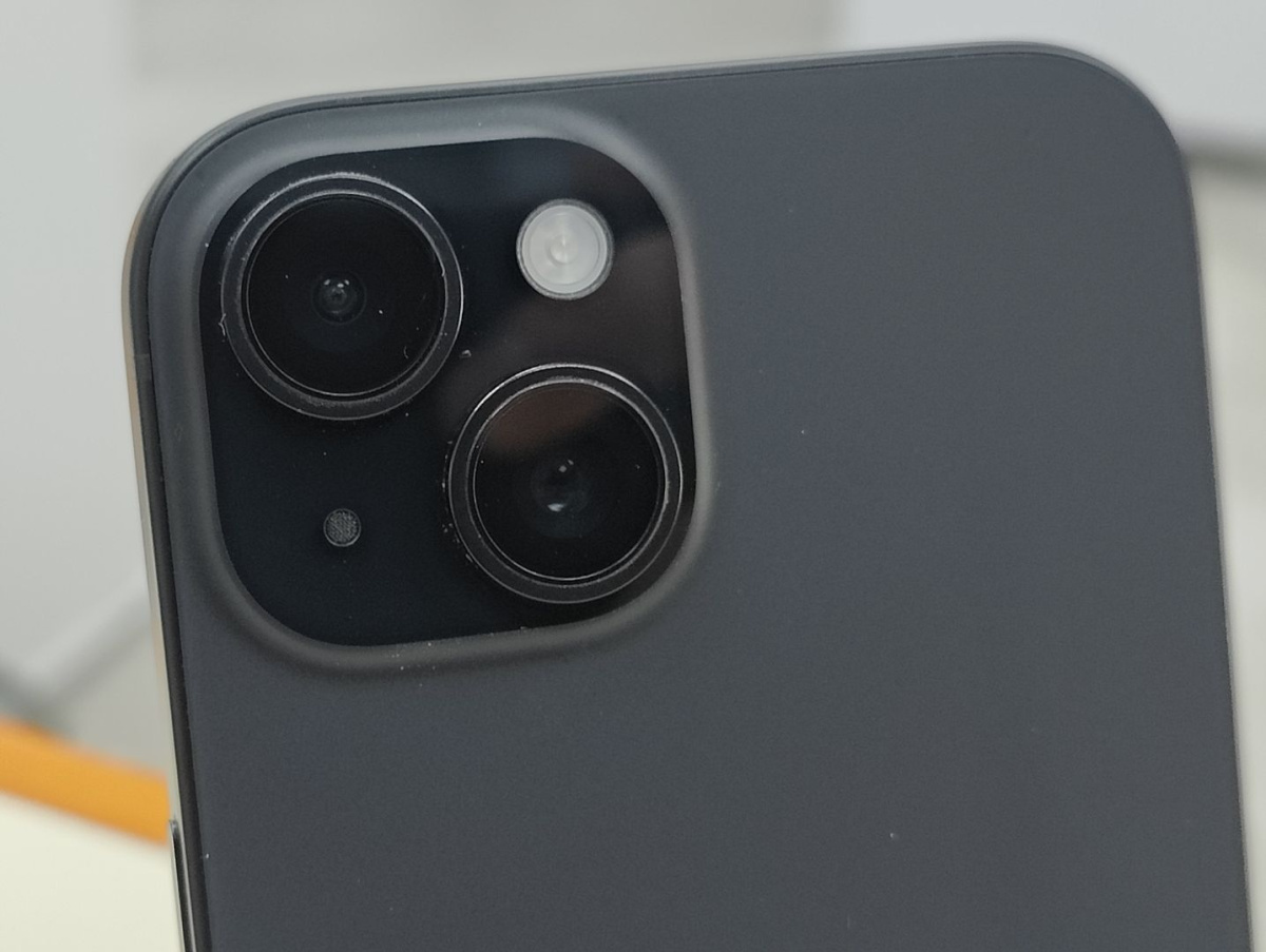 Смартфон Apple Iphone 15 128Gb