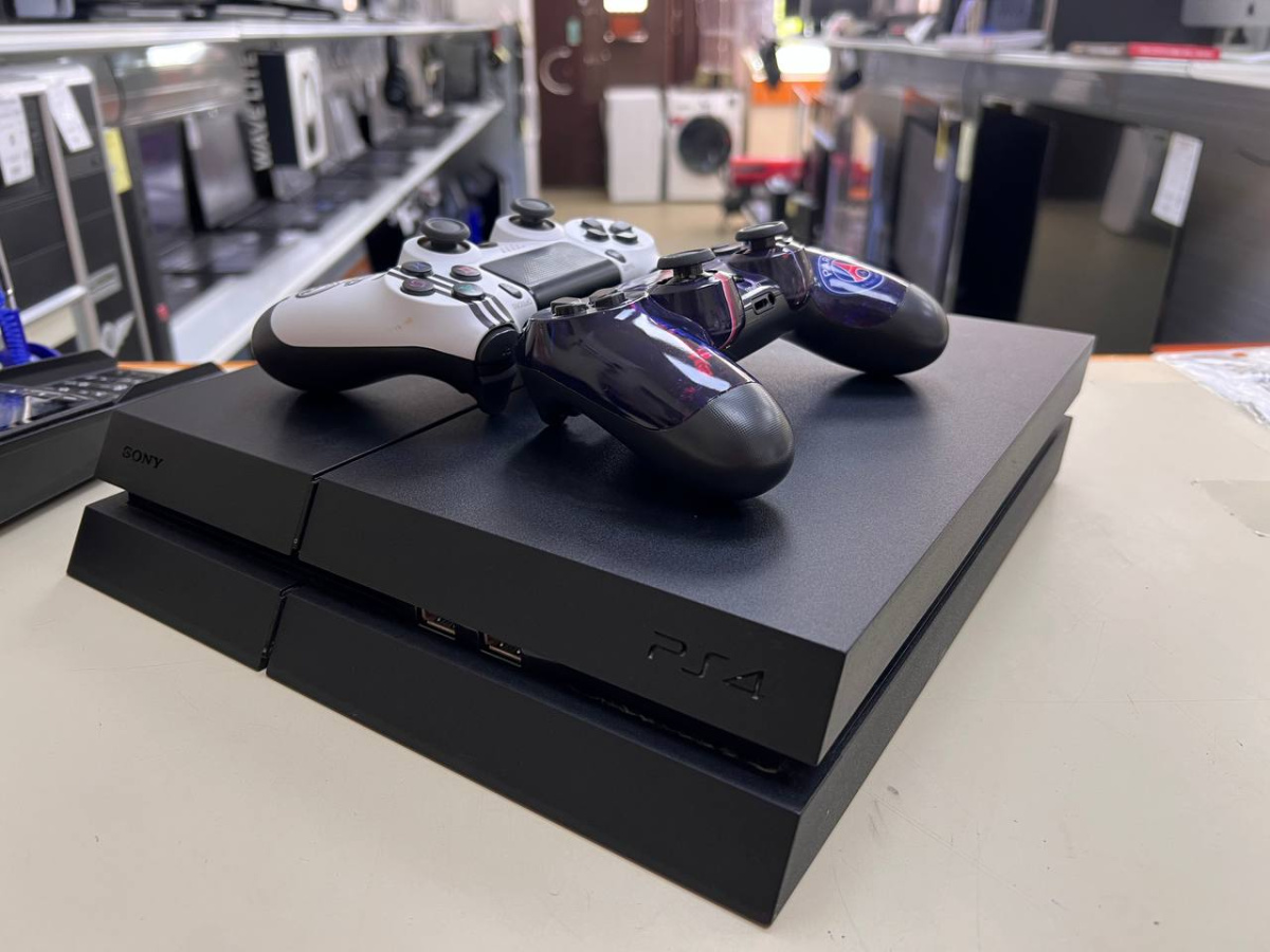 Игровая приставка PlayStation 4 FAT 1Tb