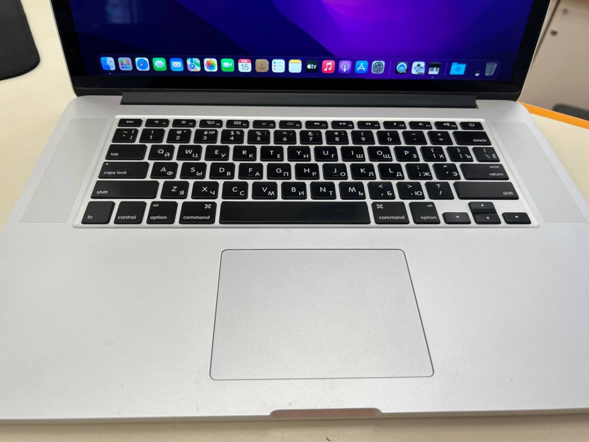 Ноутбук APPLE MacBook Pro 15