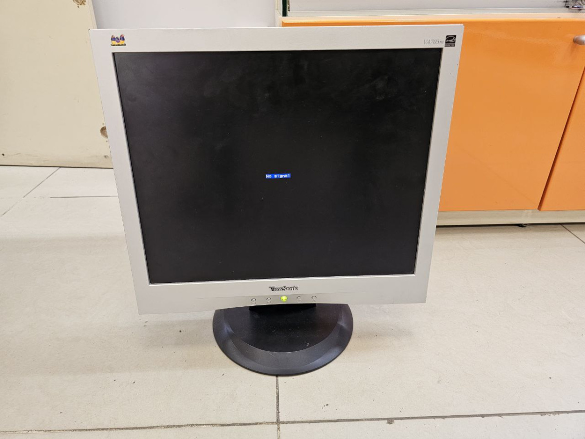 Монитор Viewsonic VA703M