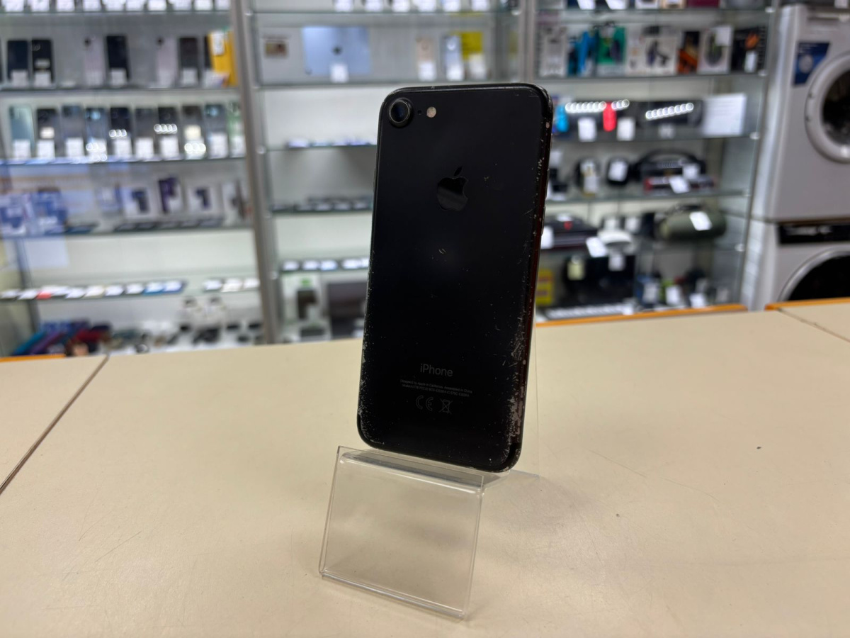 Смартфон Apple iPhone 7 32Gb