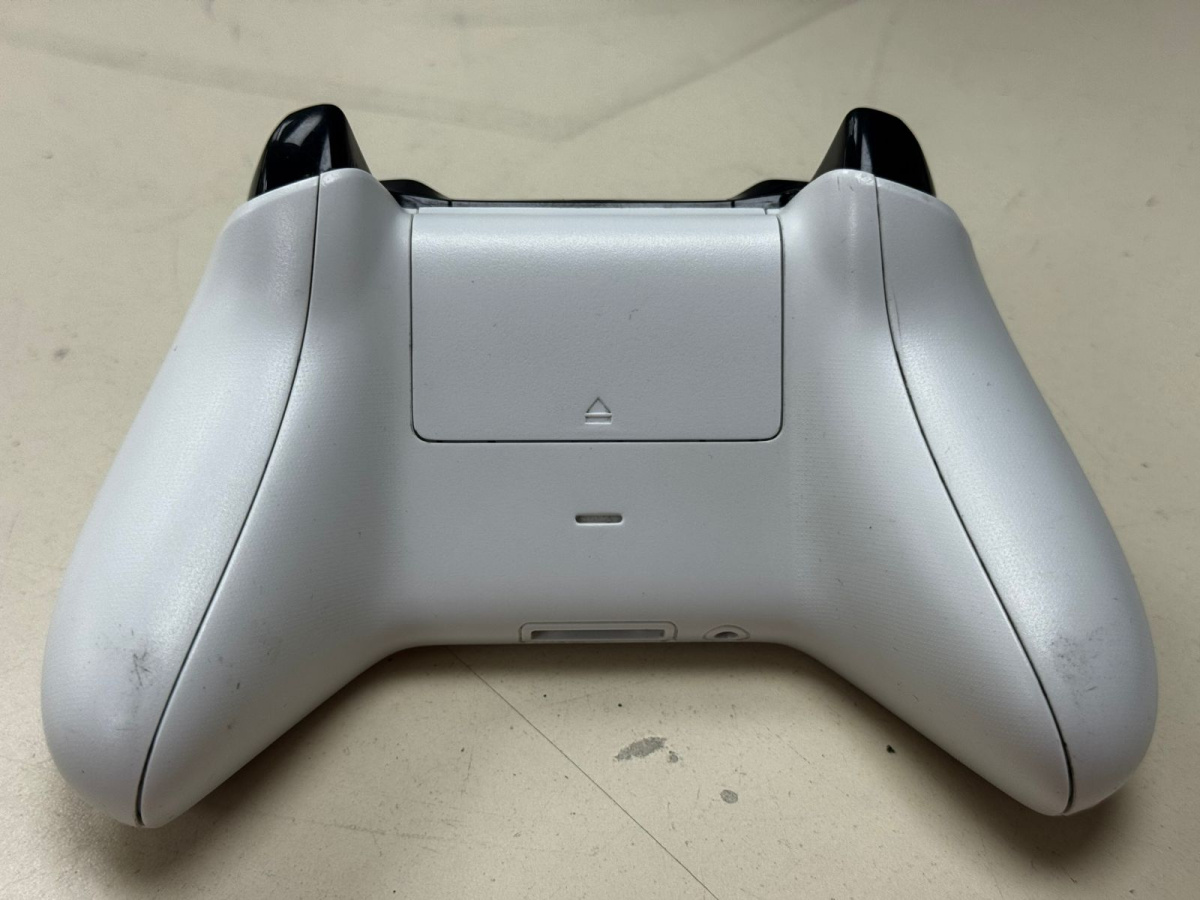 Игровая приставка Xbox One X 1Tb