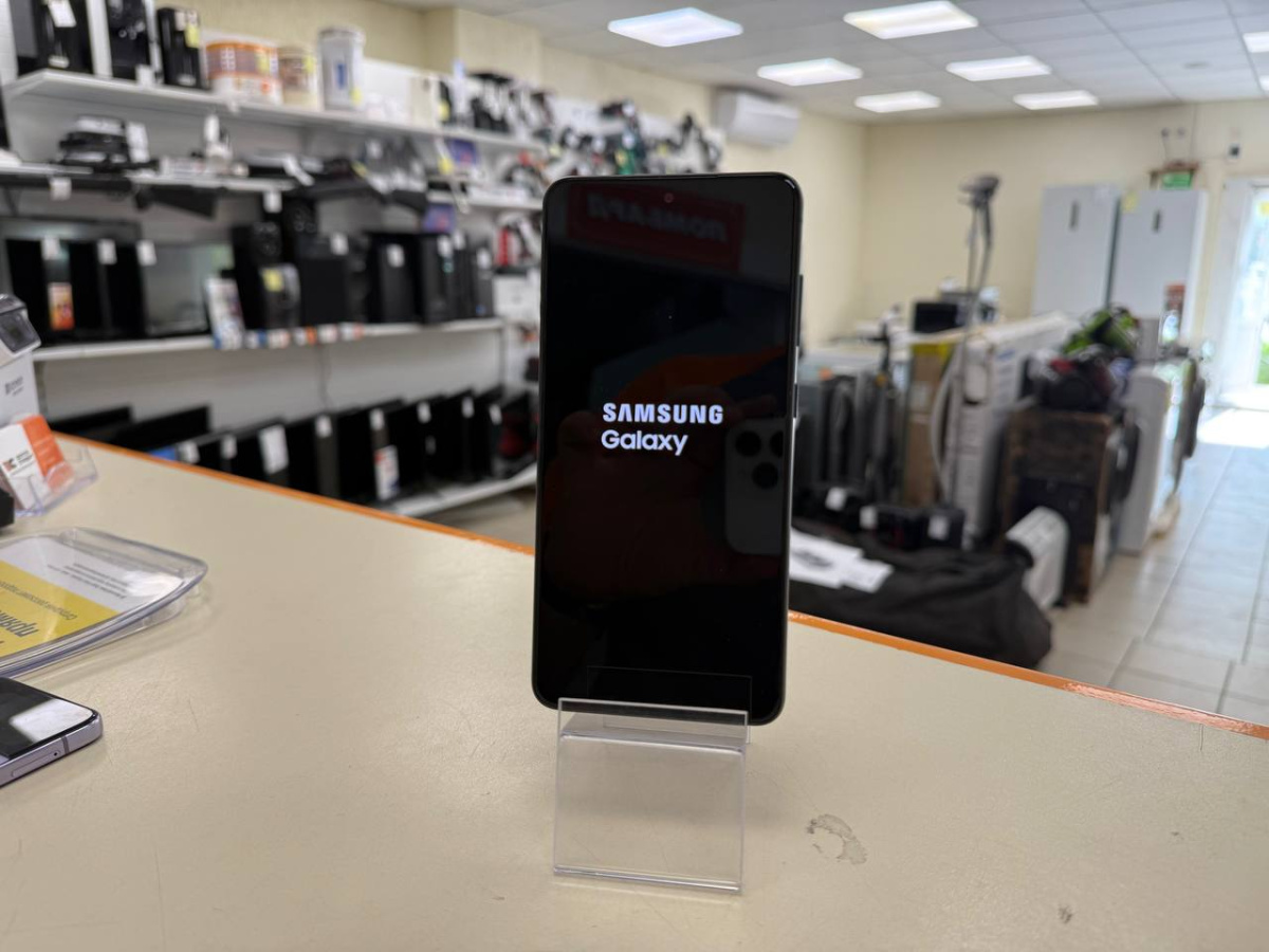 Смартфон Samsung Galaxy S21 FE 5G 8/128