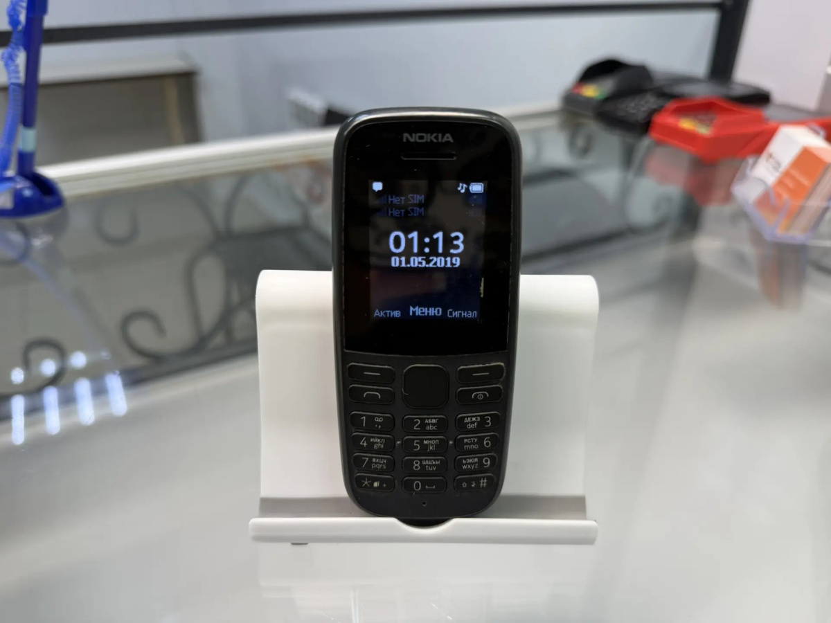 Мобильный телефон Nokia 105