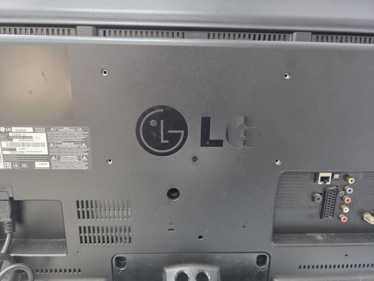 LED Телевизор LG 32LM570BPLA