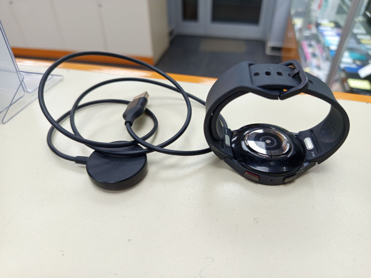 Смарт-часы Samsung Galaxy Watch 6 44mm