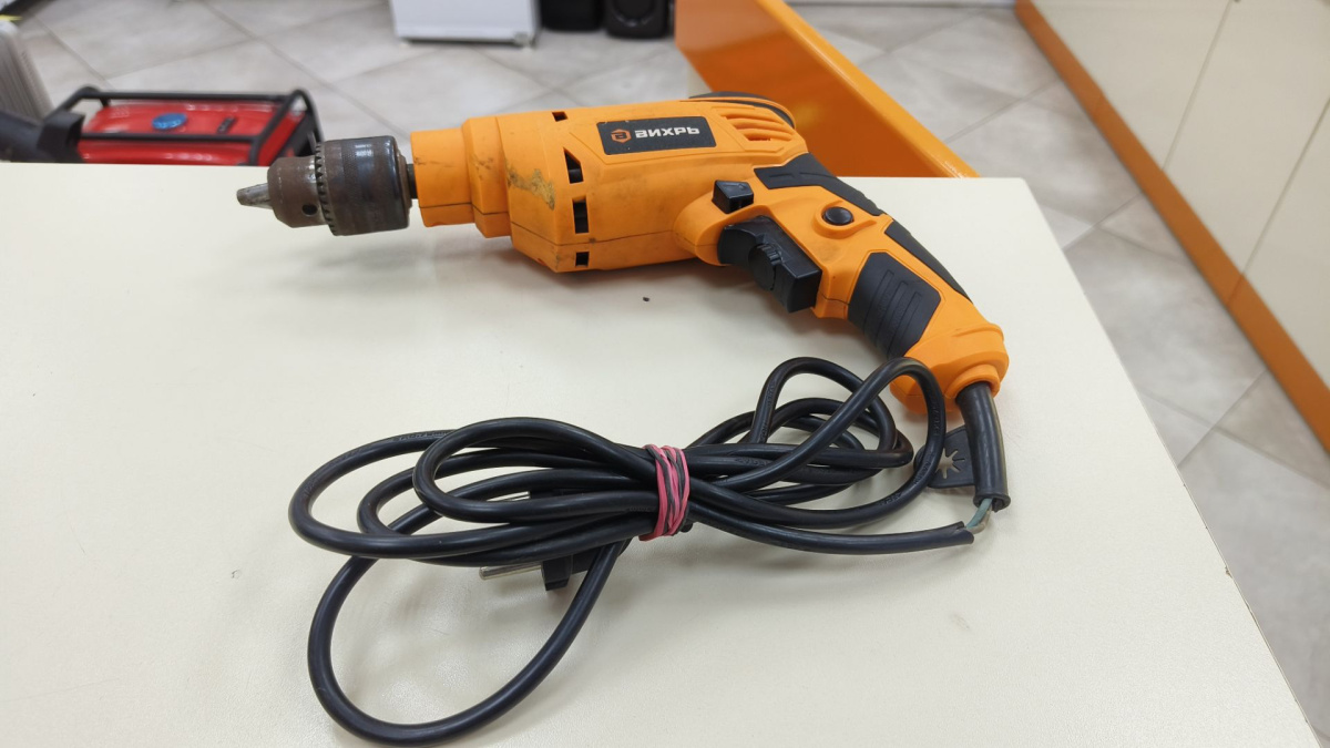 Дрель Вихрь ДУ-850.