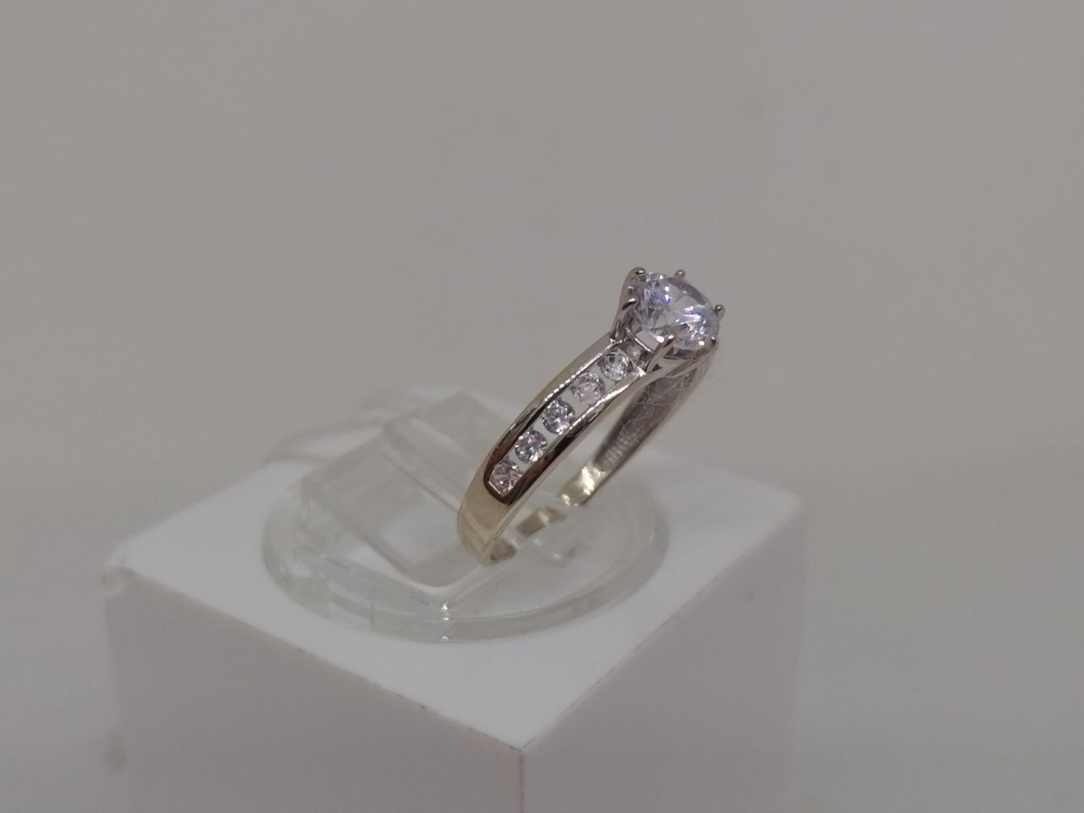 КОЛКМИ585 КОЛЬЦО С КАМНЯМИ (Au 585)
