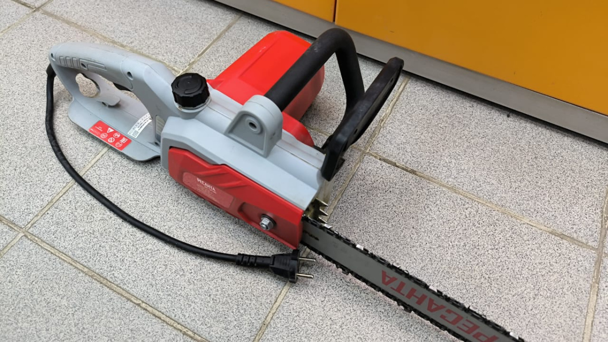 Электропила Ресанта ЭП-1814П