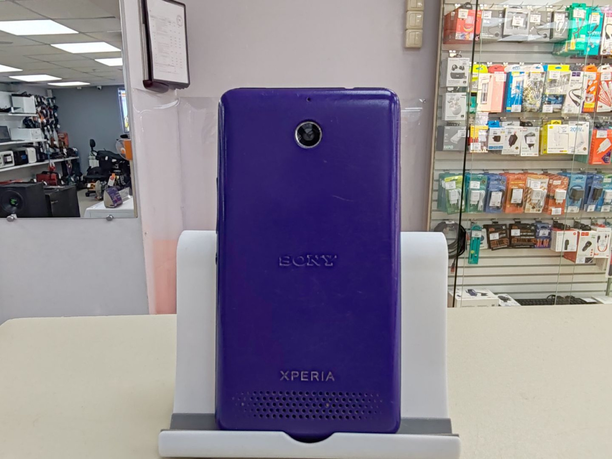 Смартфон Sony D2105 E1 Dual