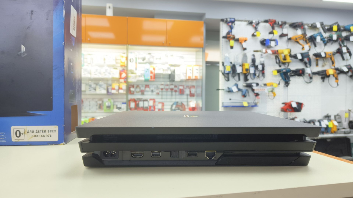 Игровая приставка PlayStation 4 Pro 1Tb