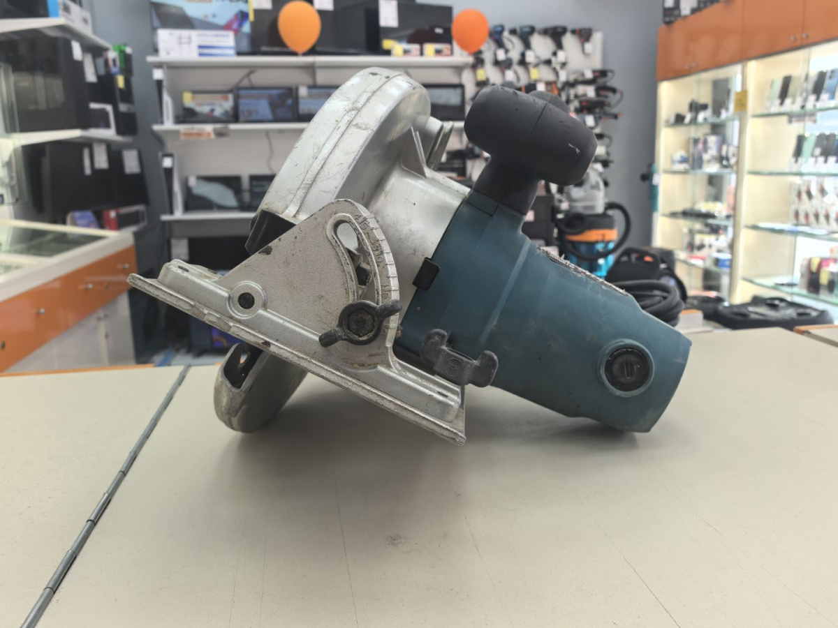 Дисковая пила Makita HS7601