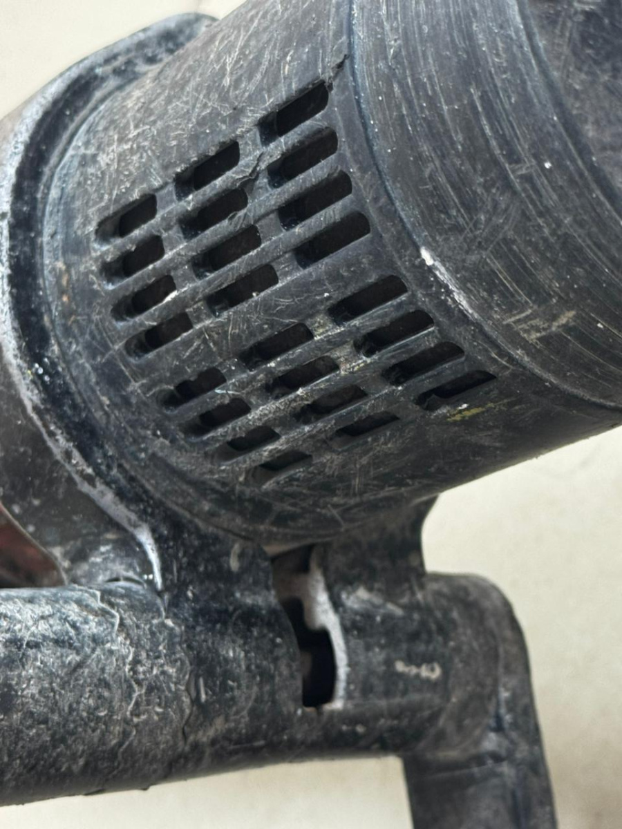 Отбойный молоток Makita HM1202C