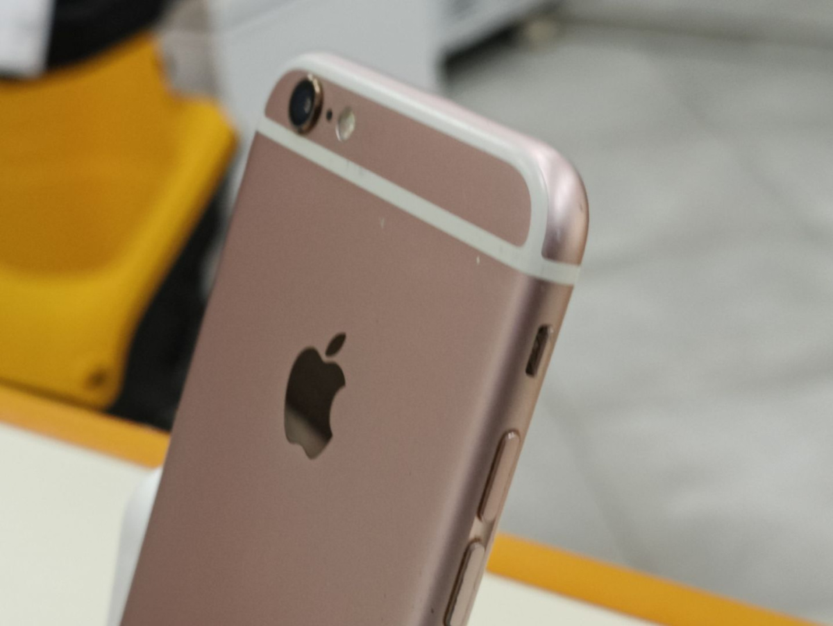 Смартфон Apple iPhone 6S 64Gb