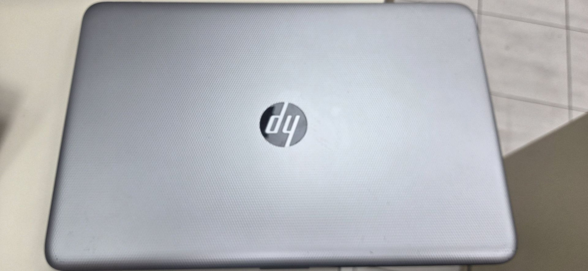 Ноутбук HP; Core i5-6200U, Radeon R5 M330, 4 Гб, 128 Гб, Нет