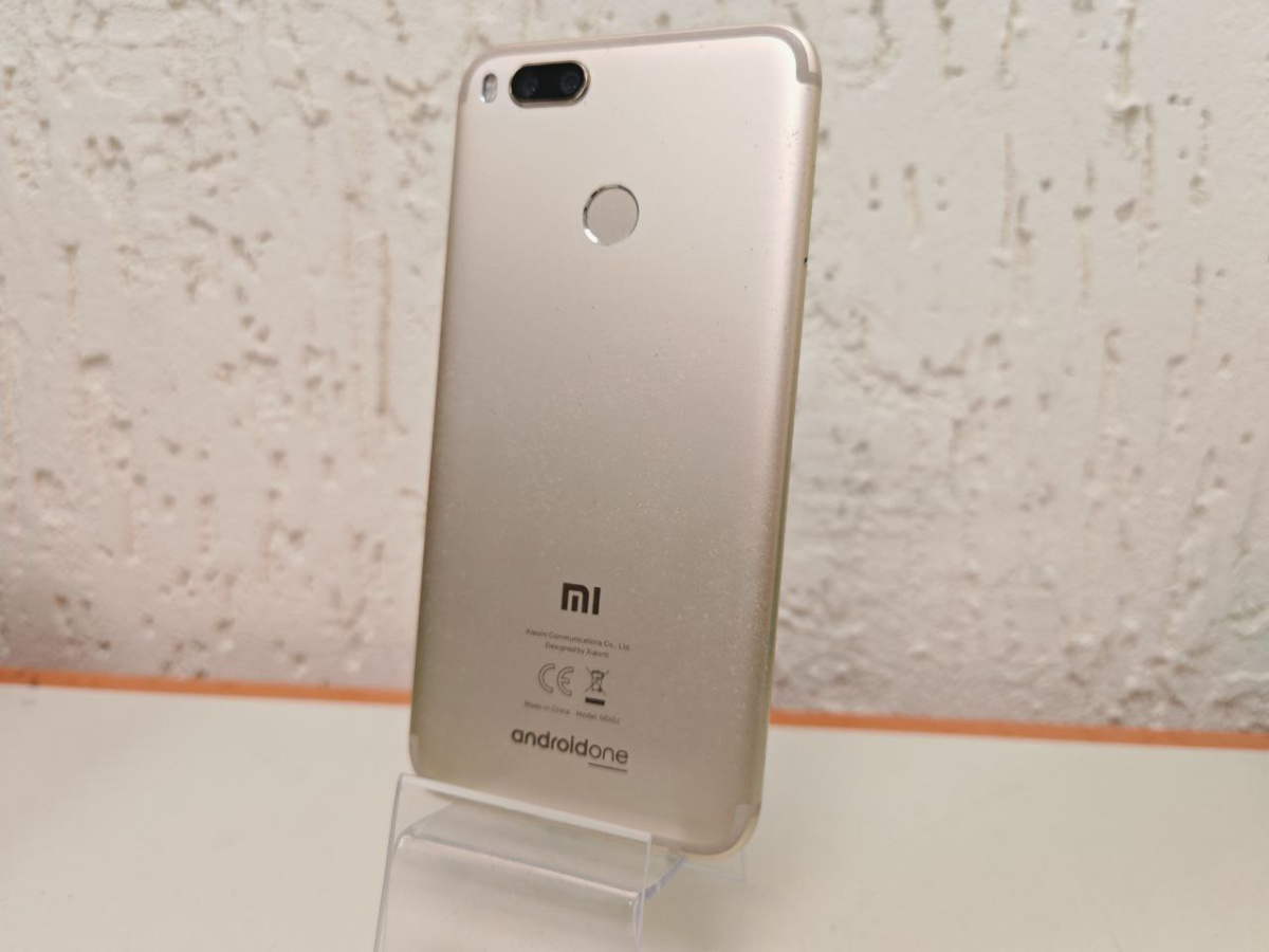 Смартфон Xiaomi Mi A1