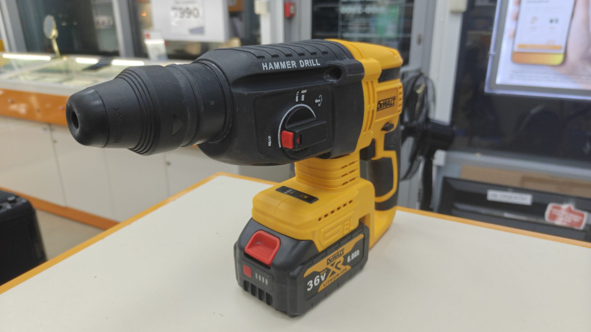 Перфоратор Dewalt 18V