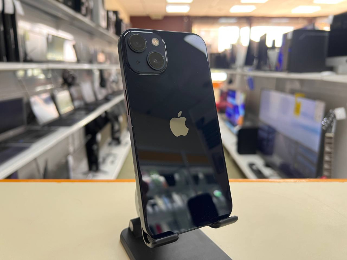 Смартфон Apple iPhone 13 256Gb