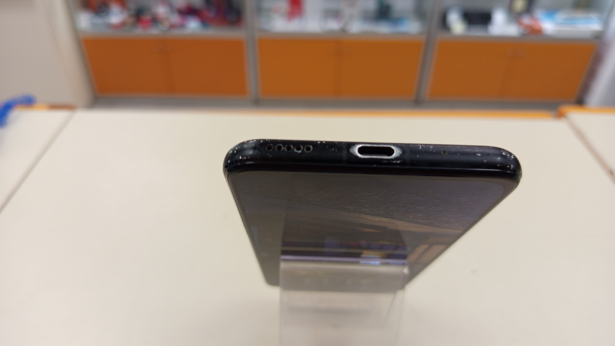 Смартфон Honor View 20 6/128