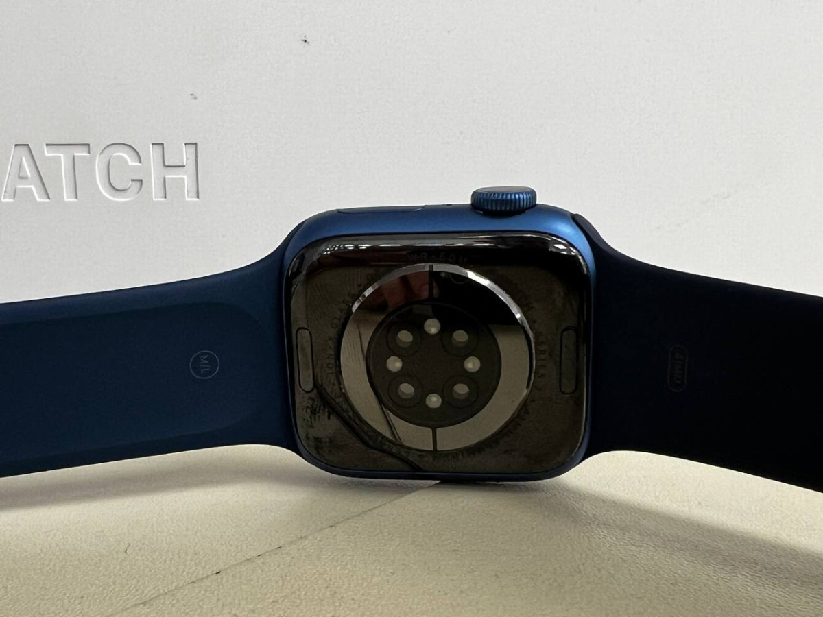 Смарт-часы Apple Watch Series 7 41mm