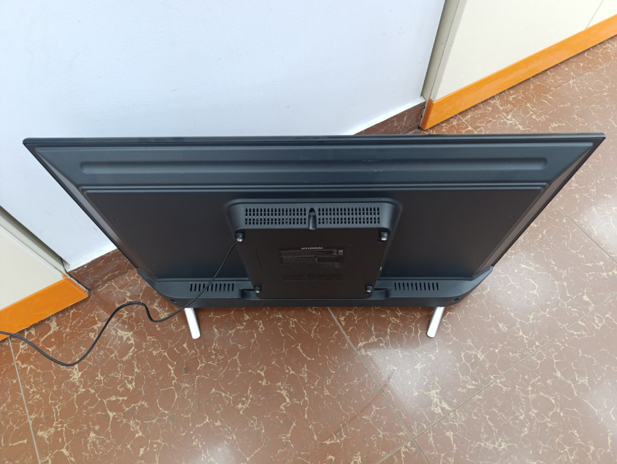 LED Телевизор Hyundai H-LED32ES5108