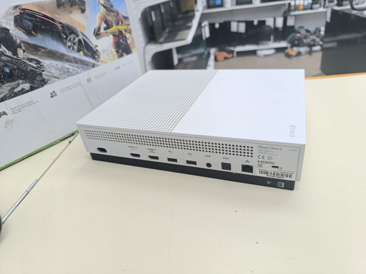 Игровая приставка Xbox One S 1TB