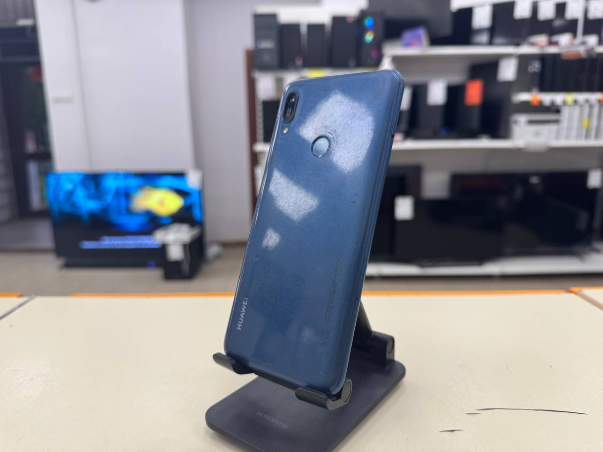 Смартфон Huawei Y6 (2019)