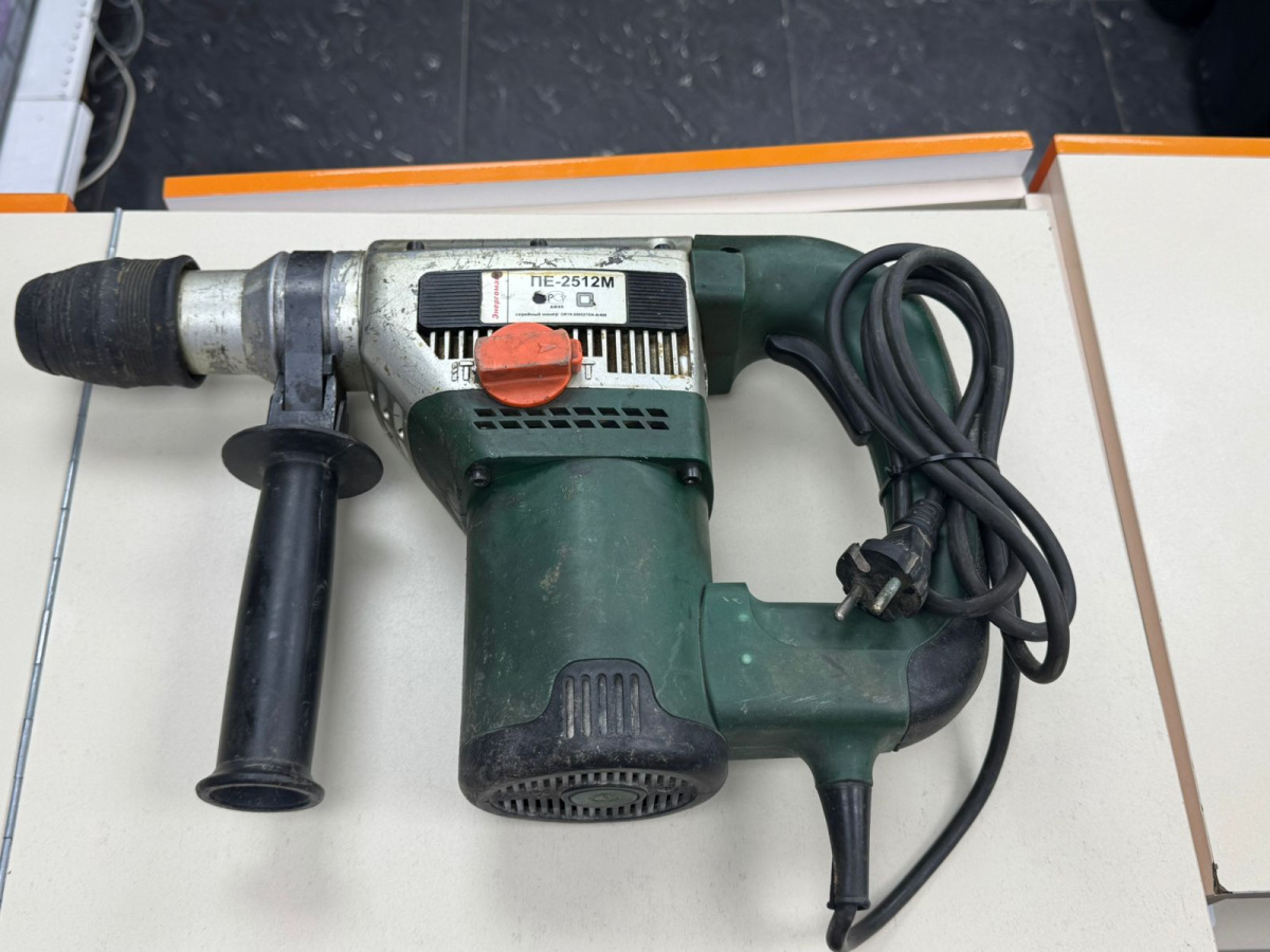 Перфоратор Энергомаш ПЕ-25170