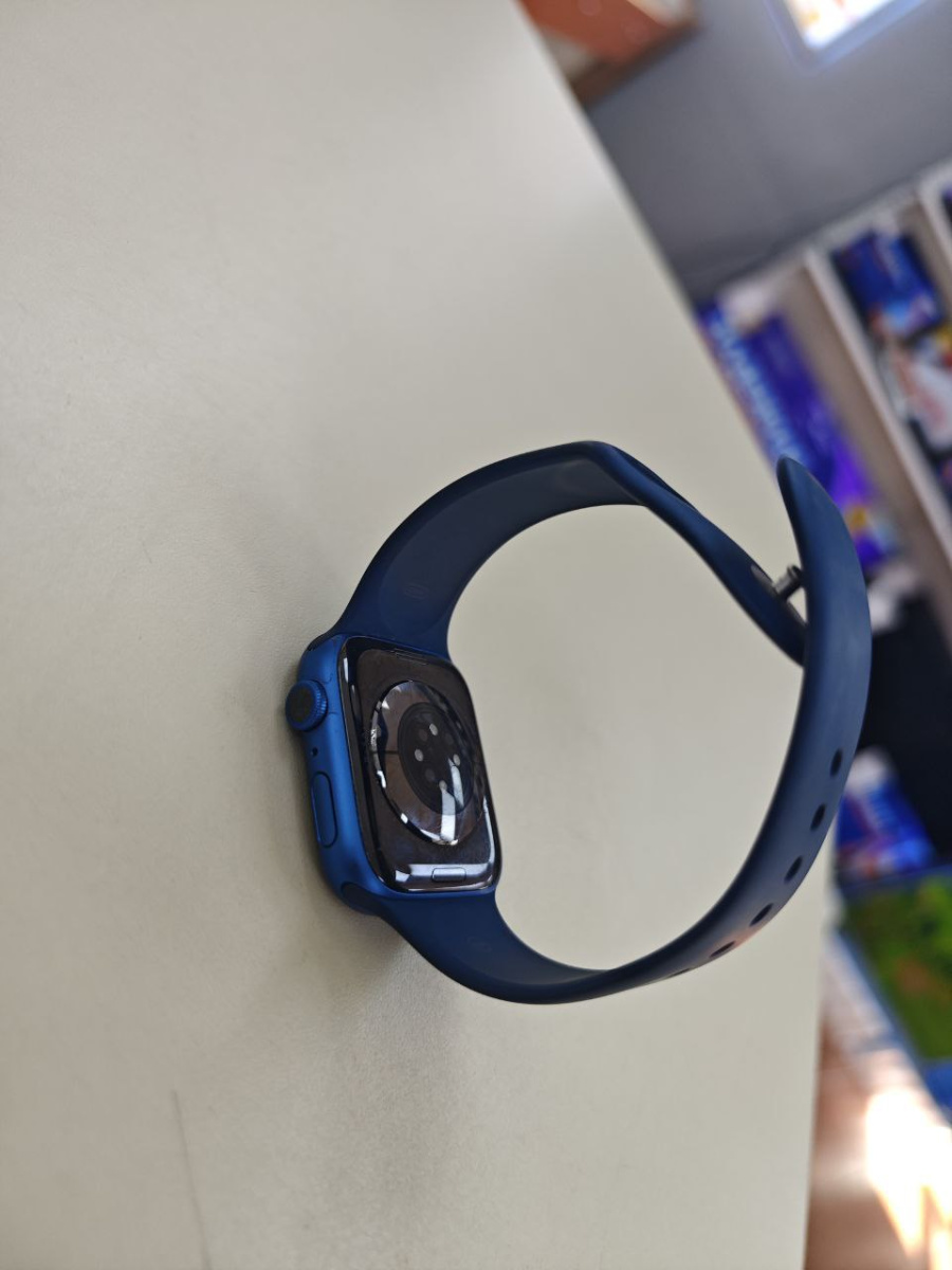 Смарт-часы Apple Watch Series 7 45mm