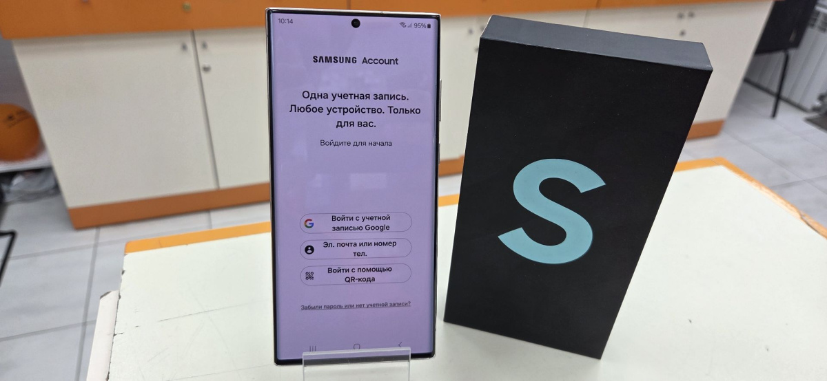 Смартфон Samsung Galaxy S22 Ultra 12/512